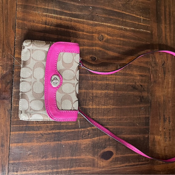 Small Coach Signature Dylan Crossbody Wallet Khaki And Magenta - Picture 9 of 12